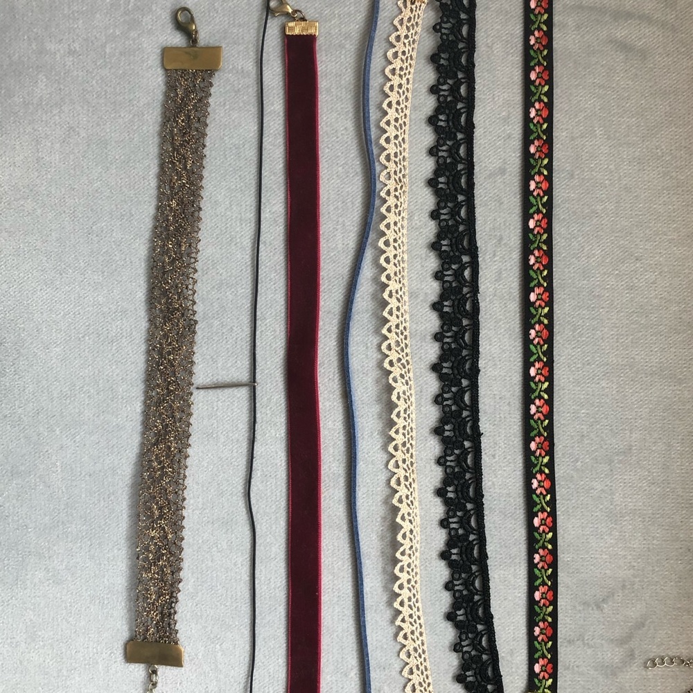 URBAN OUTFITTERS AND FREE PEOPLE NECKLACES